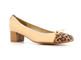 Beige leopard